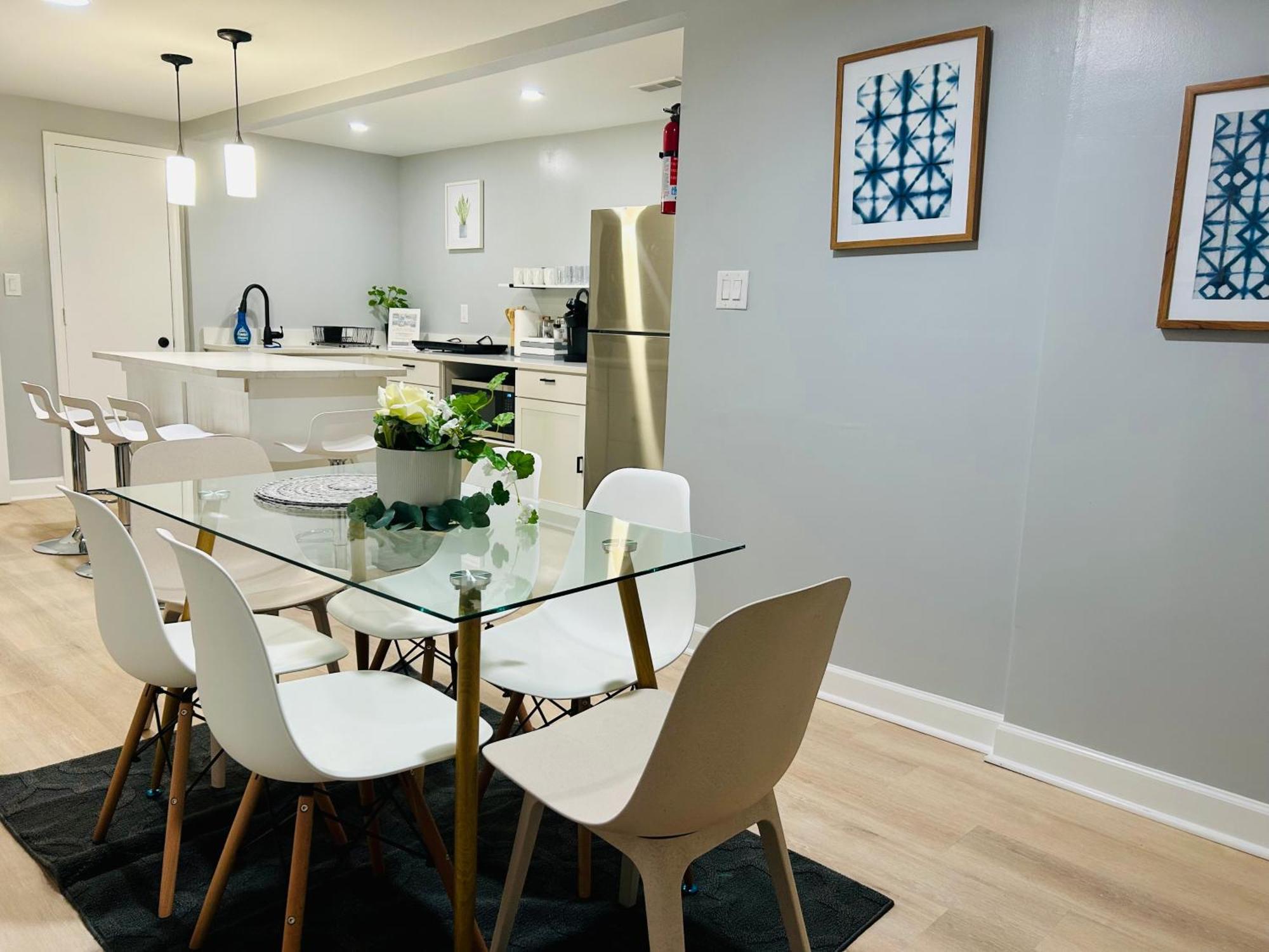 Comfy Lower Lvl Apt With Jetted Tub Near Uptown And Unc Charlotte Ngoại thất bức ảnh