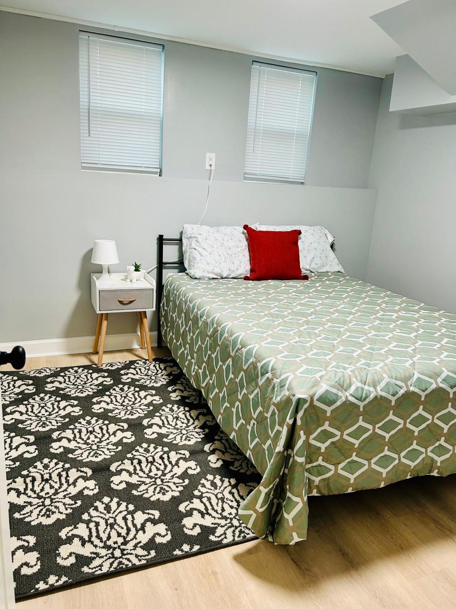 Comfy Lower Lvl Apt With Jetted Tub Near Uptown And Unc Charlotte Ngoại thất bức ảnh